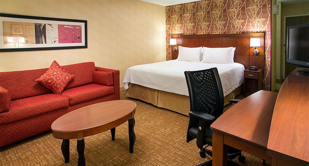 Courtyard By Marriott Asheville Airport Fletcher Exterior foto