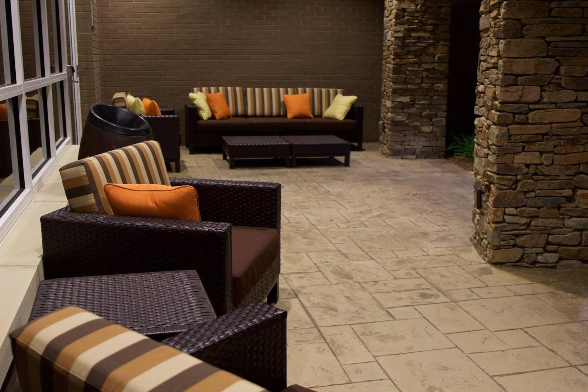 Courtyard By Marriott Asheville Airport Fletcher Exterior foto