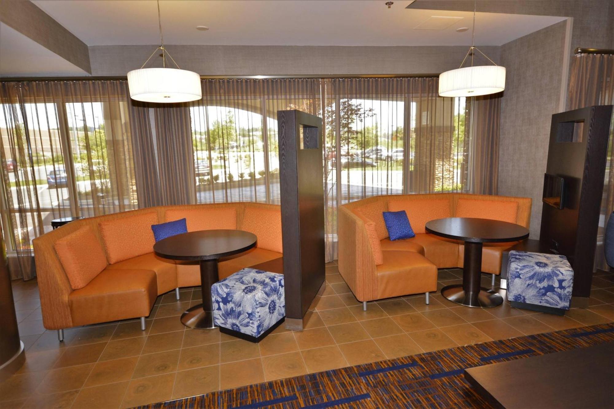 Courtyard By Marriott Asheville Airport Fletcher Exterior foto