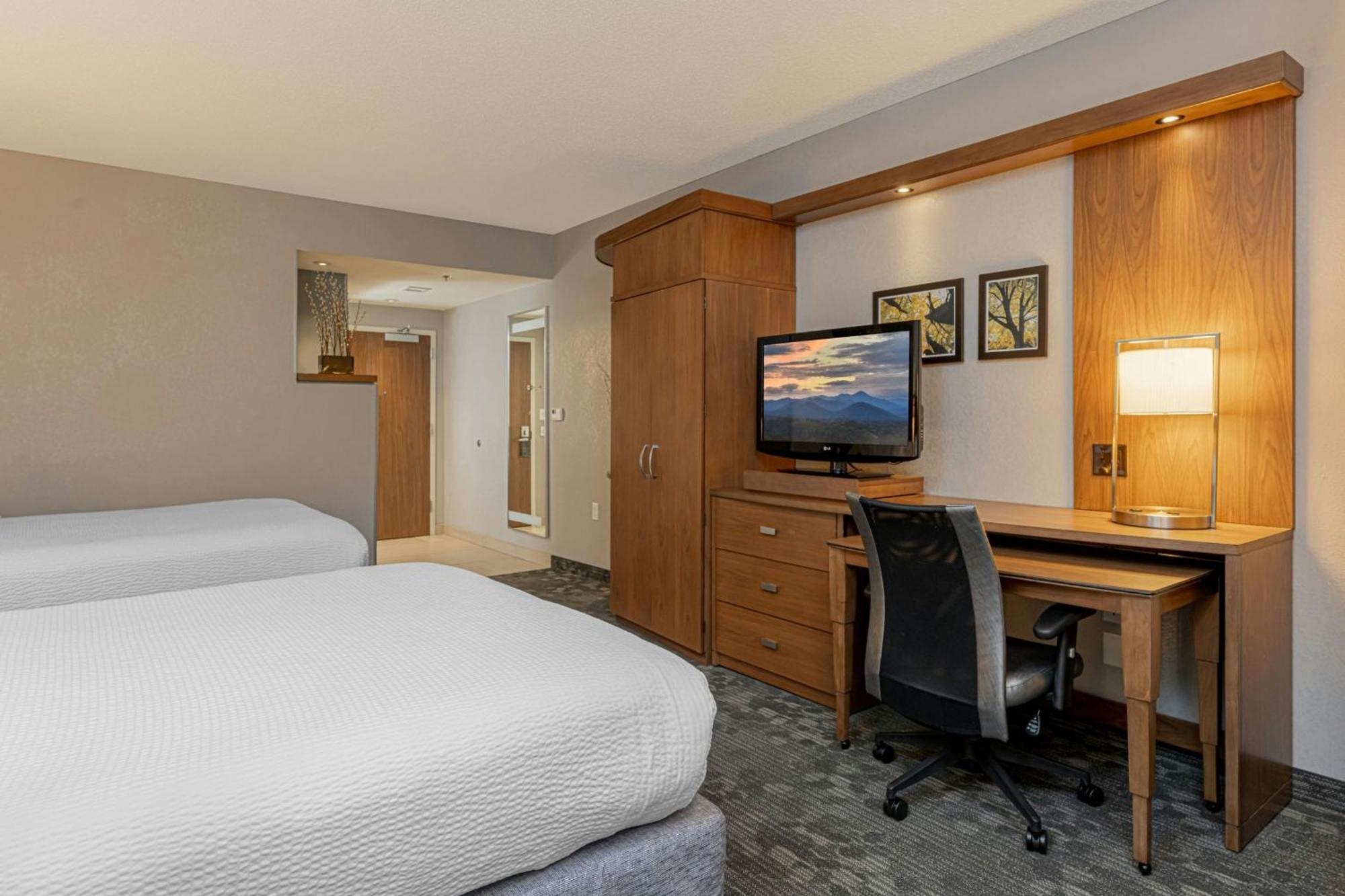 Courtyard By Marriott Asheville Airport Fletcher Exterior foto