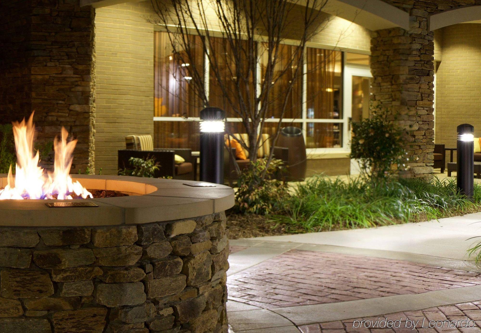 Courtyard By Marriott Asheville Airport Fletcher Exterior foto